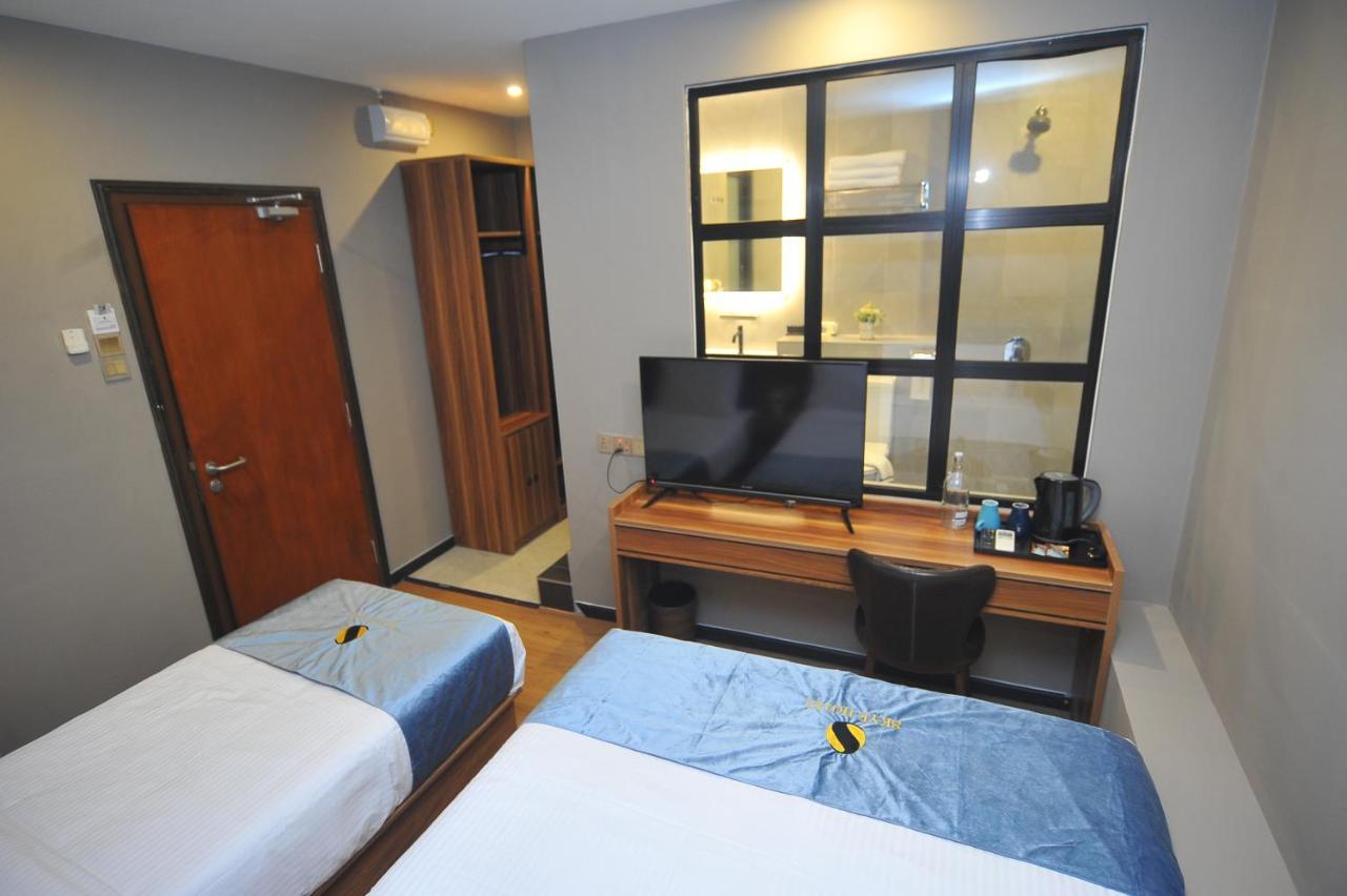 Skye Hotel Sunway Petaling Jaya Bagian luar foto